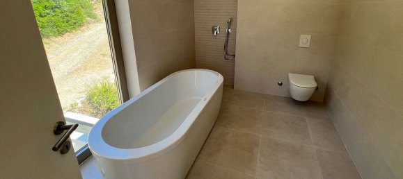 3 bedrooms Bungalow in Tivat, Montenegro No. 195 25