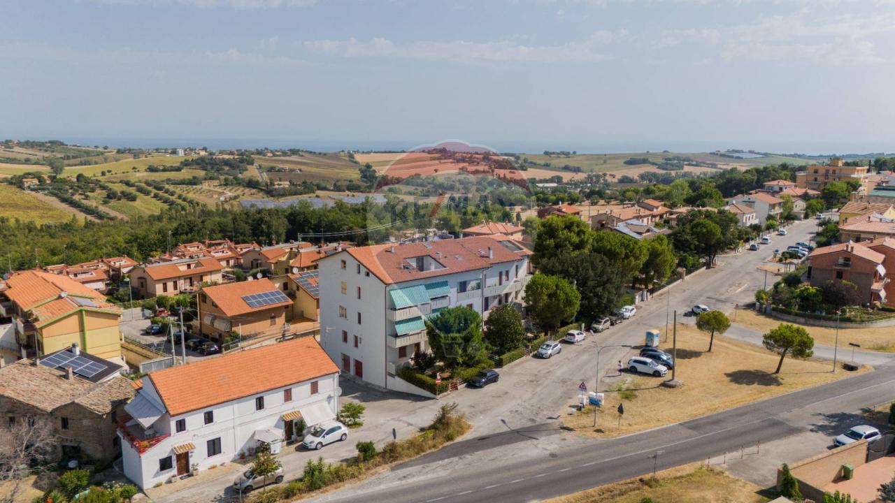 4 rooms Apartment in Montemarciano, Italy No. 2898