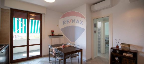 4 rooms Apartment in Montemarciano, Italy No. 2898 9