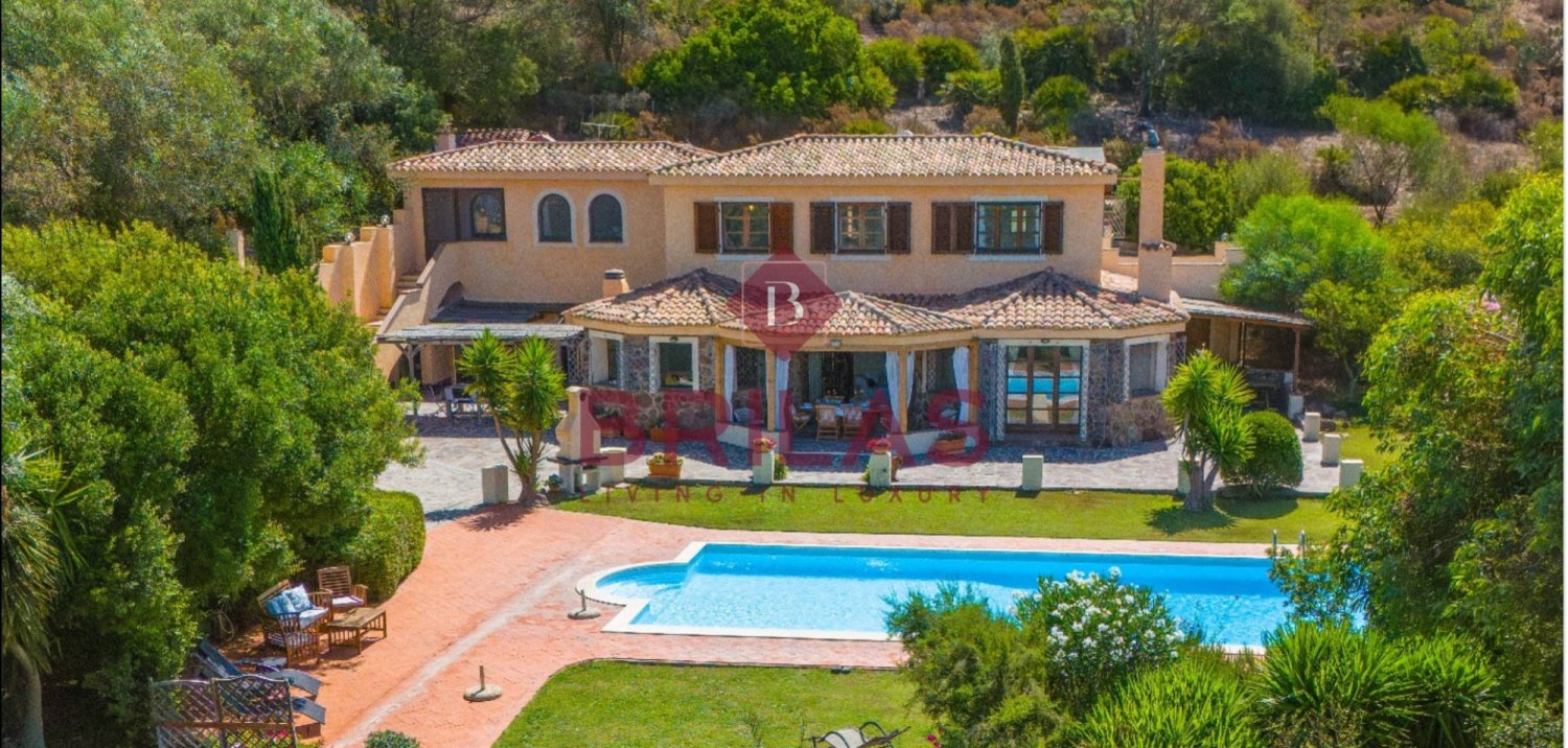 5 bedrooms Villa in Alghero, Italy No. 232210