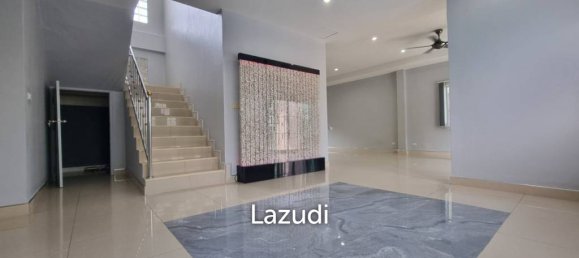 4 غرف نوم منزل في Bang Lamung, Thailand رقم 26131 8