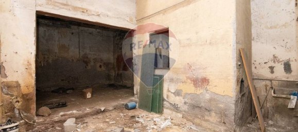 2 bedrooms House in Catania, Italy No. 275801 4