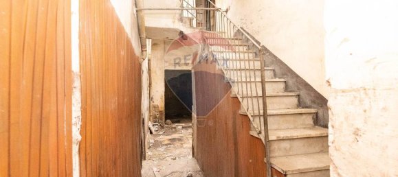 2 bedrooms House in Catania, Italy No. 275801 3