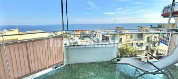 2 bedrooms Apartment in Sanremo, Italy No. 33231 3
