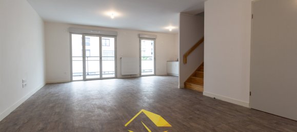 3 bedrooms Duplex in Jouy-le-Moutier, France No. 184861 2