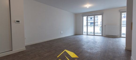 3 bedrooms Duplex in Jouy-le-Moutier, France No. 184861 3