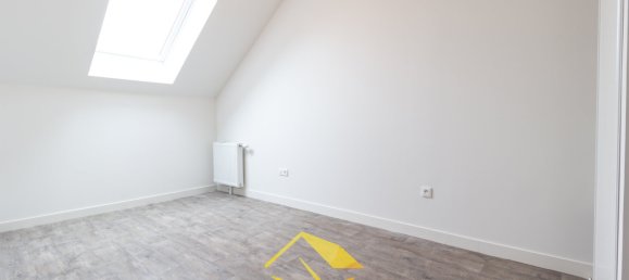 3 bedrooms Duplex in Jouy-le-Moutier, France No. 184861 8