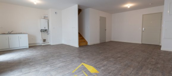 3 bedrooms Duplex in Jouy-le-Moutier, France No. 184861 4