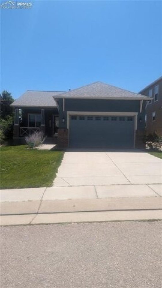 Дом с 5 спальнями в Peyton, США № 384900