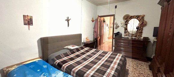 4 rooms Apartment in Naples, Italy No. 34516 3
