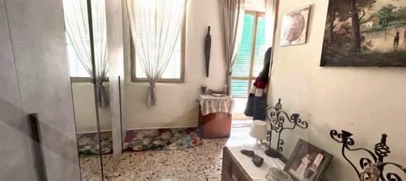 4 rooms Apartment in Naples, Italy No. 34516 5