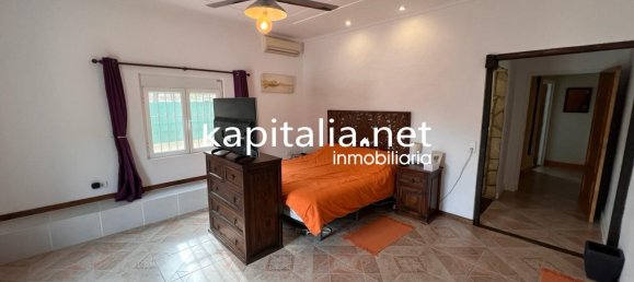 6 chambres Maison à L'Olleria, Spain No. 89886 2