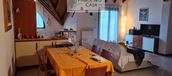 3 rooms Apartment in Omegna, Italy No. 26076 2