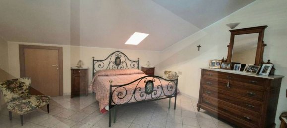 2-salle Appartement à Pescara, Italy No. 27509 23
