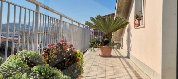 2-salle Appartement à Pescara, Italy No. 27509 3