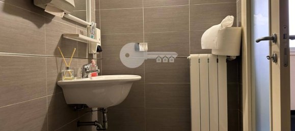 Gewerbliche Immobilie in Brescia, Italy 107m², Nr. 57526 11