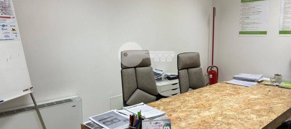 Gewerbliche Immobilie in Brescia, Italy 107m², Nr. 57526 9