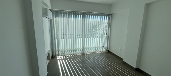 3-salle Bureau à Larnaca, Cyprus No. 26137 4