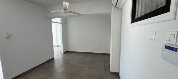 3-salle Bureau à Larnaca, Cyprus No. 26137 8