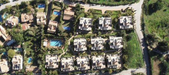 4 bedrooms Villa in Marbella, Spain No. 25080 19