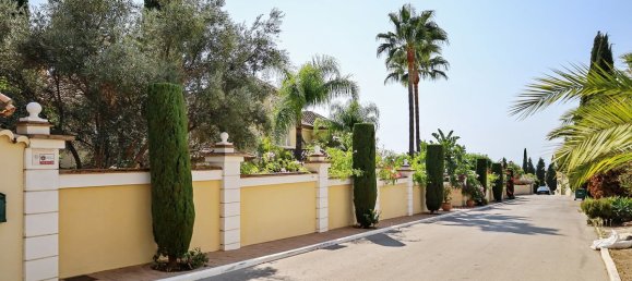 5 bedrooms Villa in El Paraiso, Spain No. 2917 18