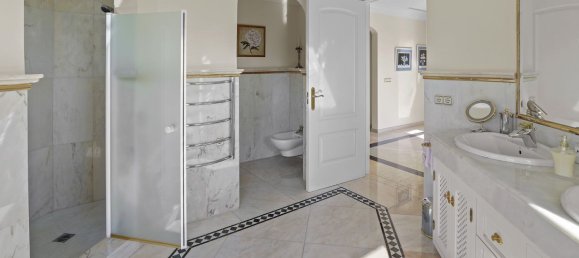 5 bedrooms Villa in El Paraiso, Spain No. 2917 26