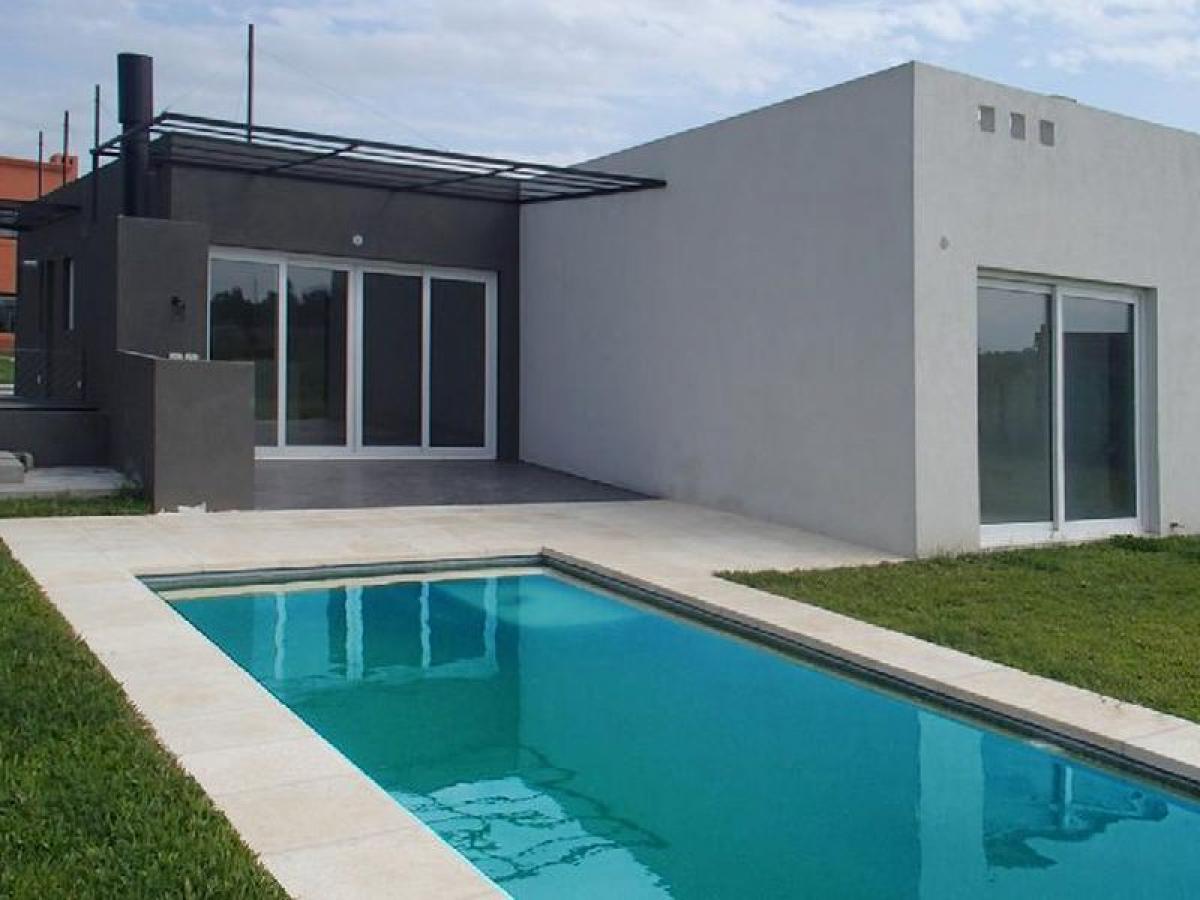 Casa de 3 dormitorios en Tigre, Argentina No. 76623