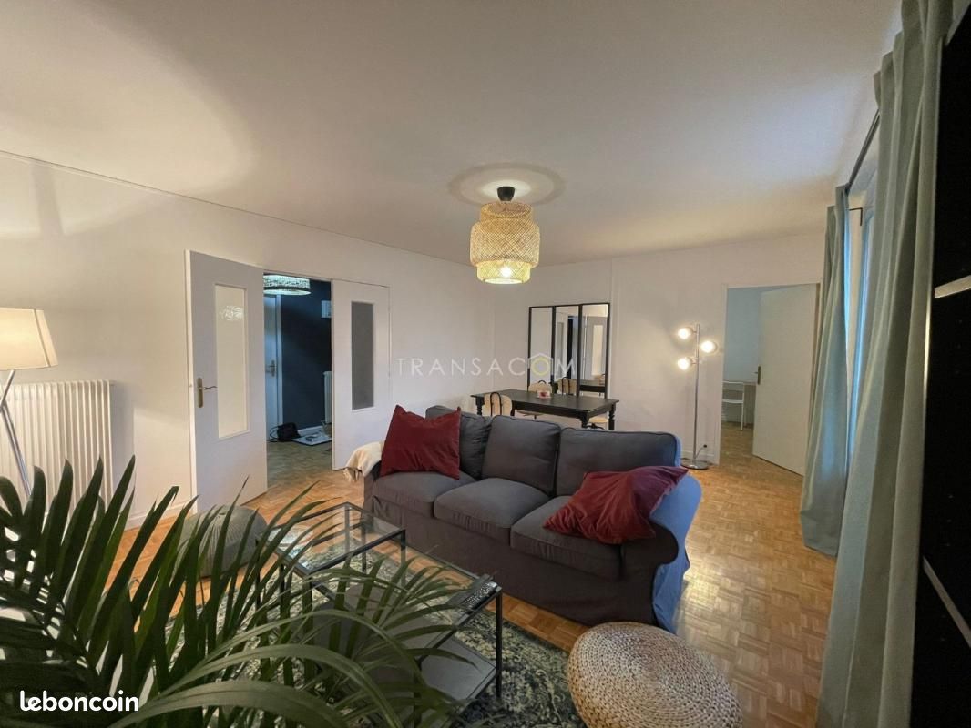 Квартира с 4 спальнями в Жуэ-ле-Тур, Франция № 100081