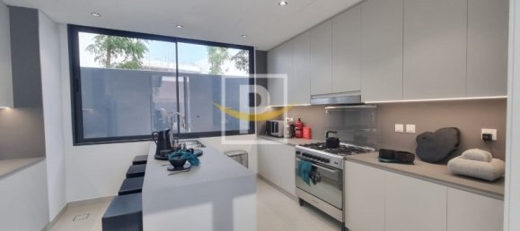 4 bedrooms Townhouse in Tilal City, UAE No. 10437 32