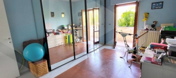 5-Zimmer Wohnung in Pescara, Italy, Nr. 32274 11