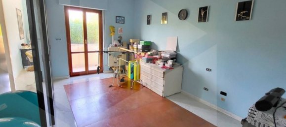 5-Zimmer Wohnung in Pescara, Italy, Nr. 32274 10