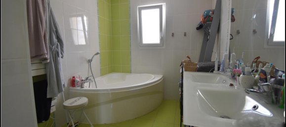 Villa de 5 dormitorios en Gemozac, France No. 347634 15