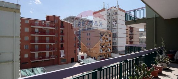 Apartamento T3 em Taranto, Italy N.º 308709 6