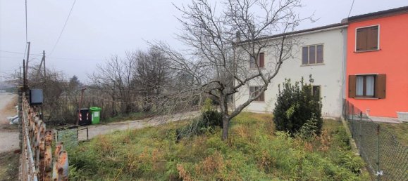 4 rooms House in Rovigo, Italy No. 103514 2