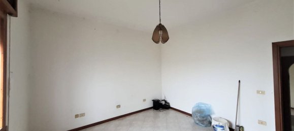 4 rooms House in Rovigo, Italy No. 103514 11