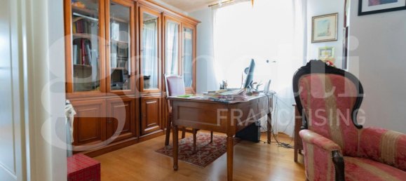 7 bedrooms Penthouse in Mogliano Veneto, Italy No. 380741 3