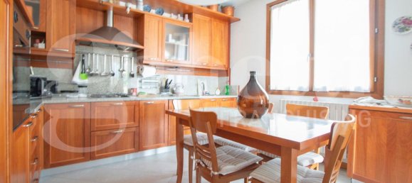 7 bedrooms Penthouse in Mogliano Veneto, Italy No. 380741 5