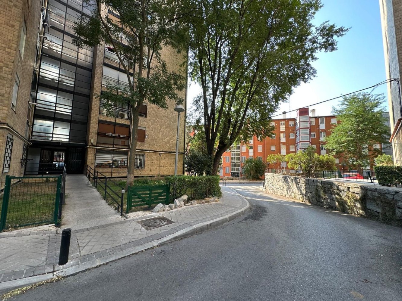 3 bedrooms Apartment in Madrid, Spain No. 199145