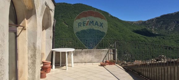 14 rooms House in Castel San Vincenzo, Italy No. 62465 14