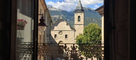 14 rooms House in Castel San Vincenzo, Italy No. 62465 12