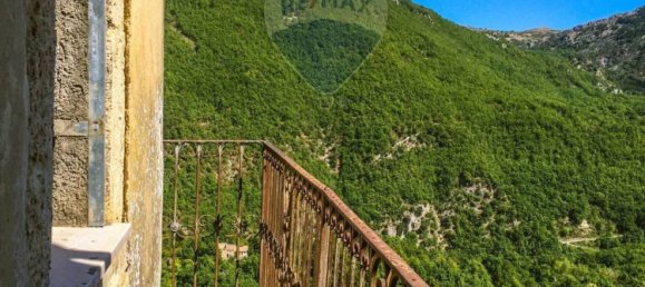 14 rooms House in Castel San Vincenzo, Italy No. 62465 18