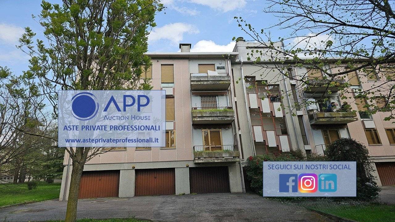 2 bedrooms Apartment in Padua, Italy No. 61093