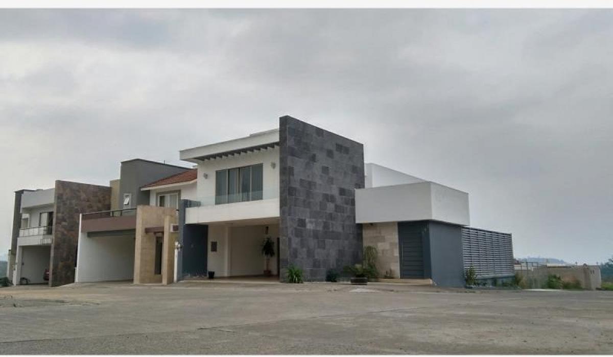 Дом с 4 спальнями в Веракрус, Мексика № 212506