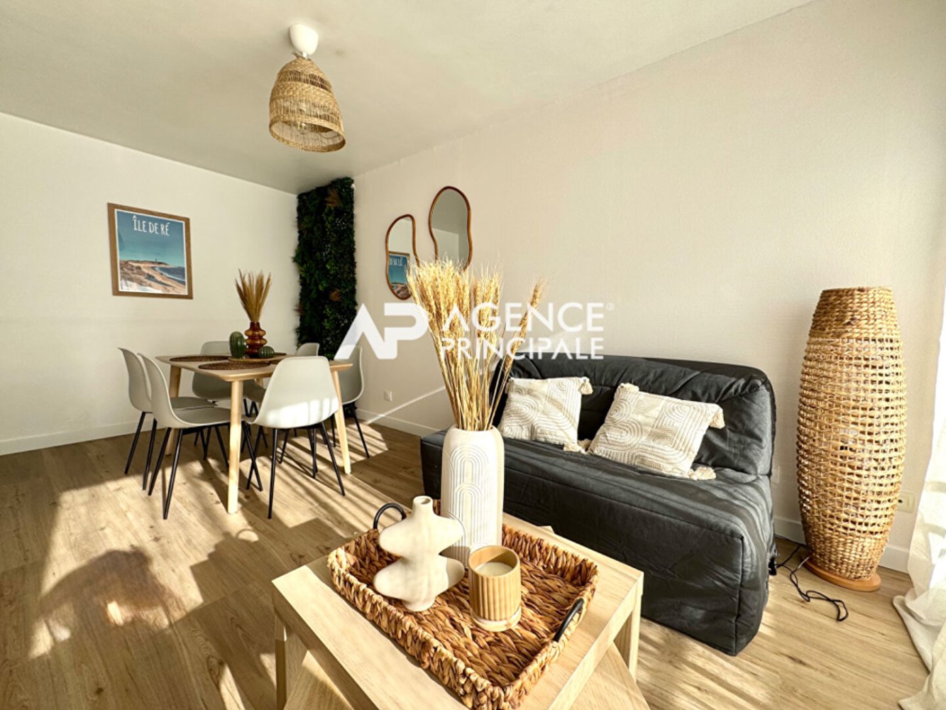 2 bedrooms Apartment in La Rochelle, France No. 292142