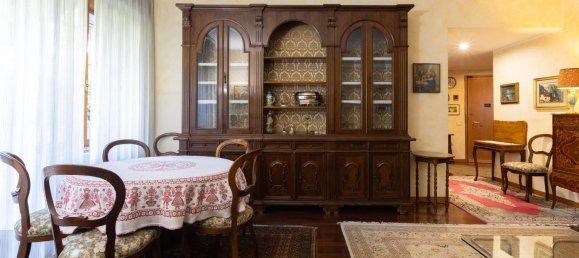 Apartamento de 3 divisões em Monza, Italy N.º 259978 2