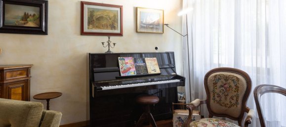 Apartamento de 3 divisões em Monza, Italy N.º 259978 11