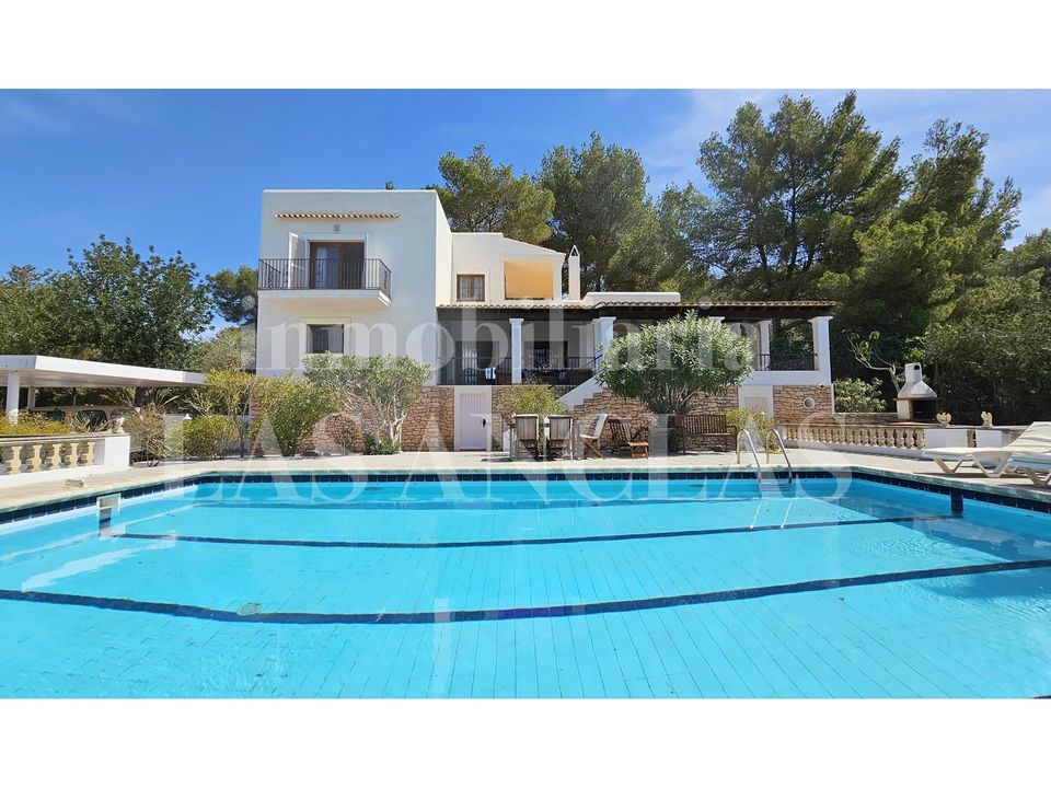 5 bedrooms Villa in Jesus, Spain No. 189820