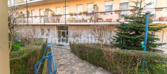 Apartamento de 1 dormitorio en Turin, Italy No. 273220 4