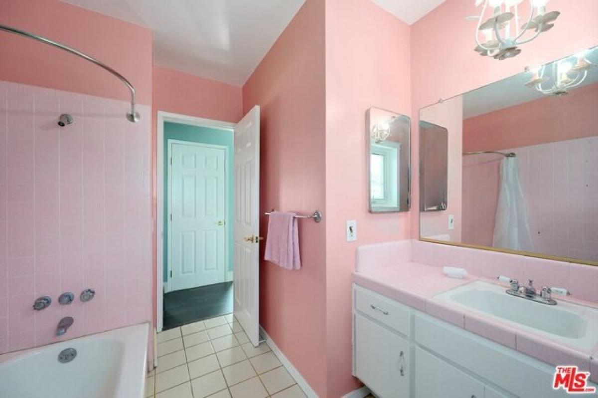 5 bedrooms House in Thousand Oaks, USA No. 428672