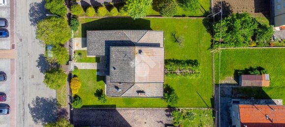 5 bedrooms Villa in Varano de' Melegari, Italy No. 206500 6